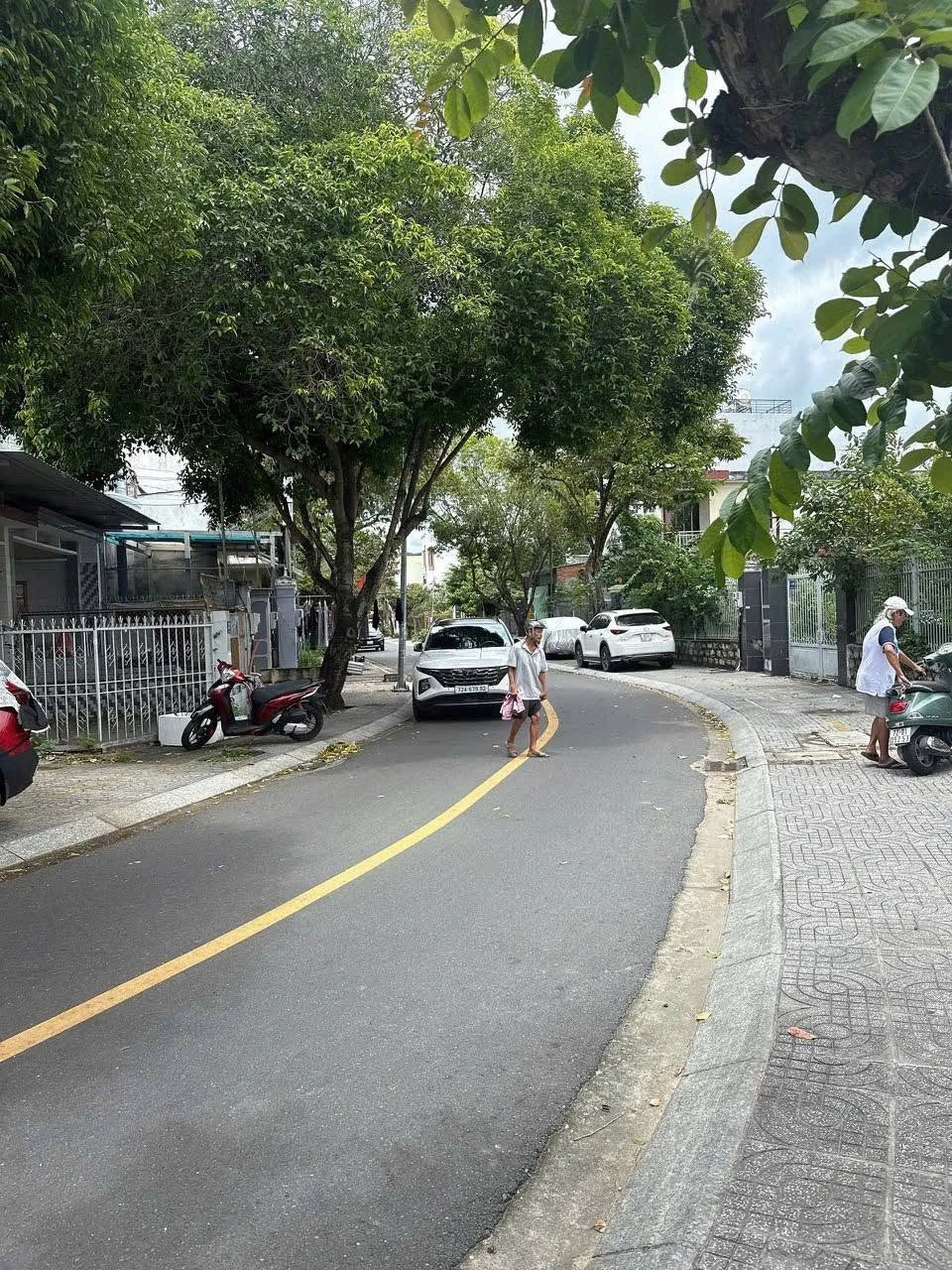 Bán nhà 1 trệt 1 lầu 60m2, 3PN, trung tâm TP Bà Rịa gần Nhà thờ Chánh Tòa - Ảnh 1