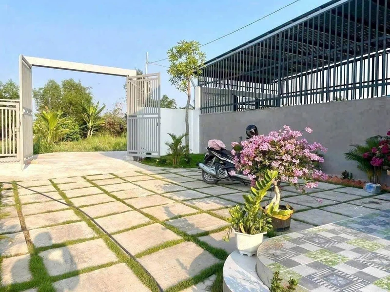 Bán nhà sân vườn 861m² 2PN Cần Dước Tây Ninh 3,7 tỷ
