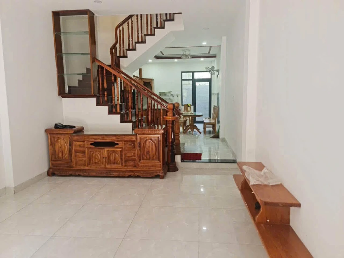 Nhà 3 tầng 60m² đối diện công viên Nha Trang 7,2 tỷ - Ảnh thu nhỏ 2
