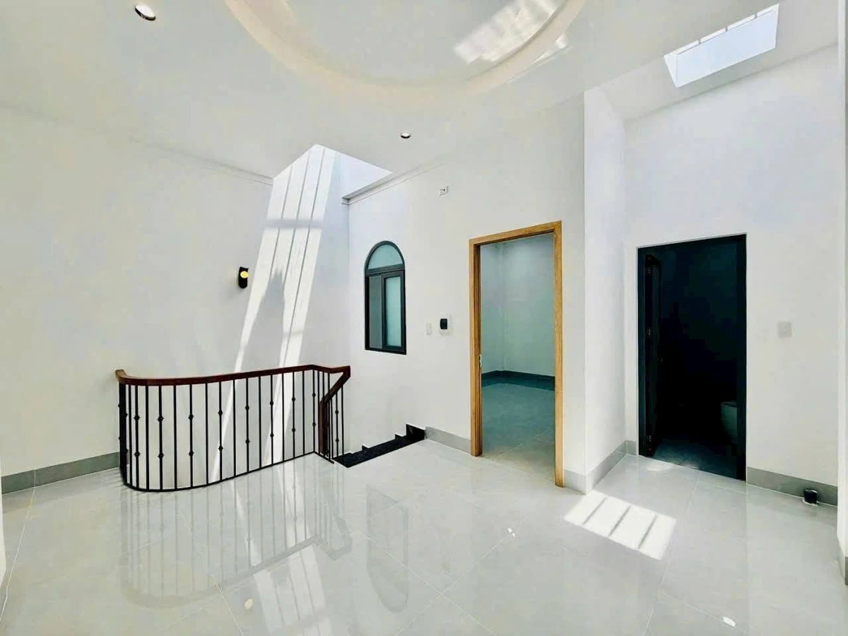Bán nhà 1 trệt 1 lầu 90m² Tân Hiệp, 4 tỷ 250 triệu - Ảnh thu nhỏ 5