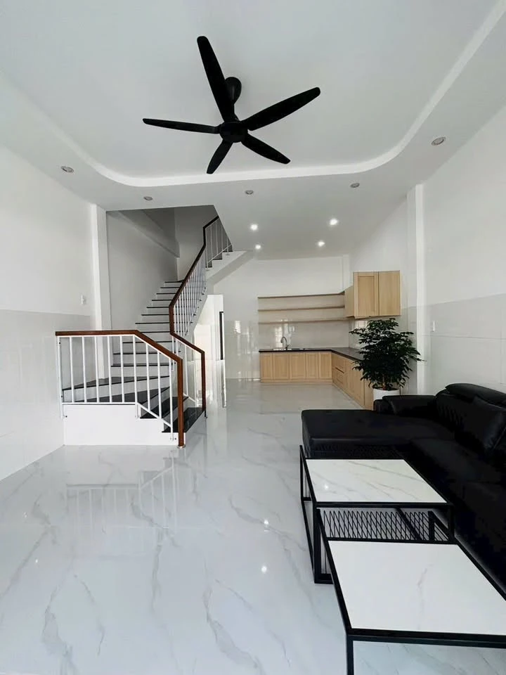 Bán nhà 3PN Quảng Ngãi 105m2 giá 2.3 tỷ - Ảnh thu nhỏ 2