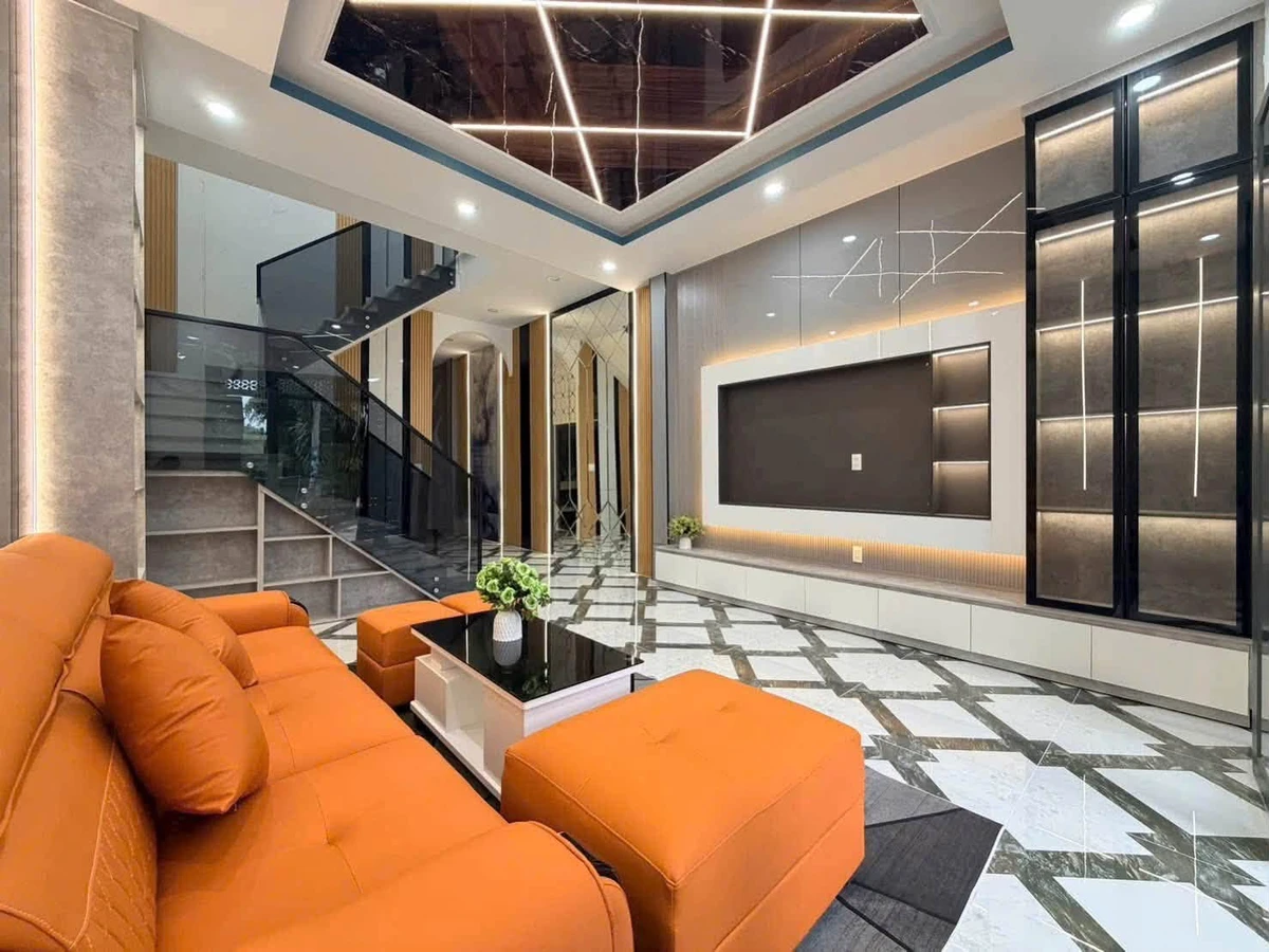 Bán nhà mặt tiền đường Kha Vạn Cân, Rạch Giá, 63m2, 1 trệt 1 lầu, 2PN, giá 2,15 tỷ - Ảnh thu nhỏ 2