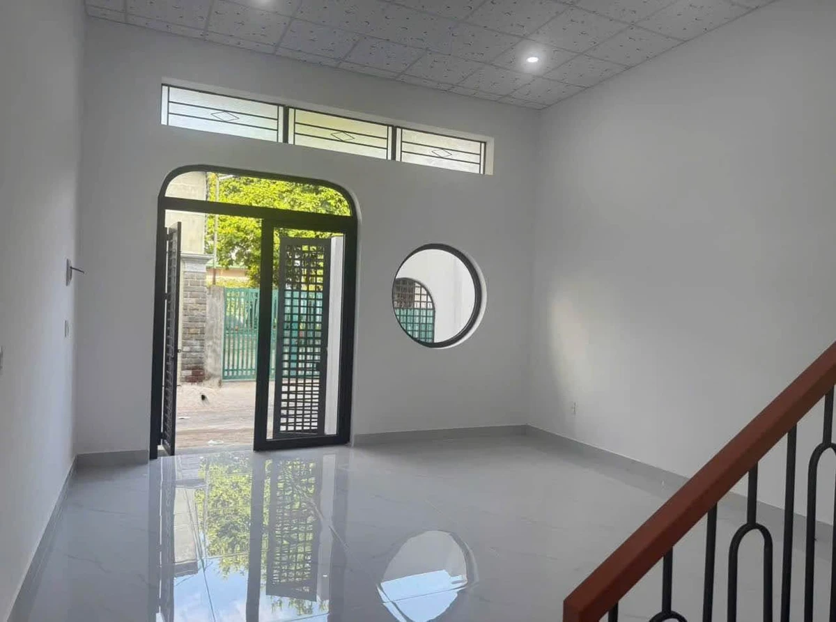 Nhà mê lửng 3PN 2WC, 85m² mặt tiền Mai Hắc Đế, giá 3.99 tỷ - Ảnh thu nhỏ 2