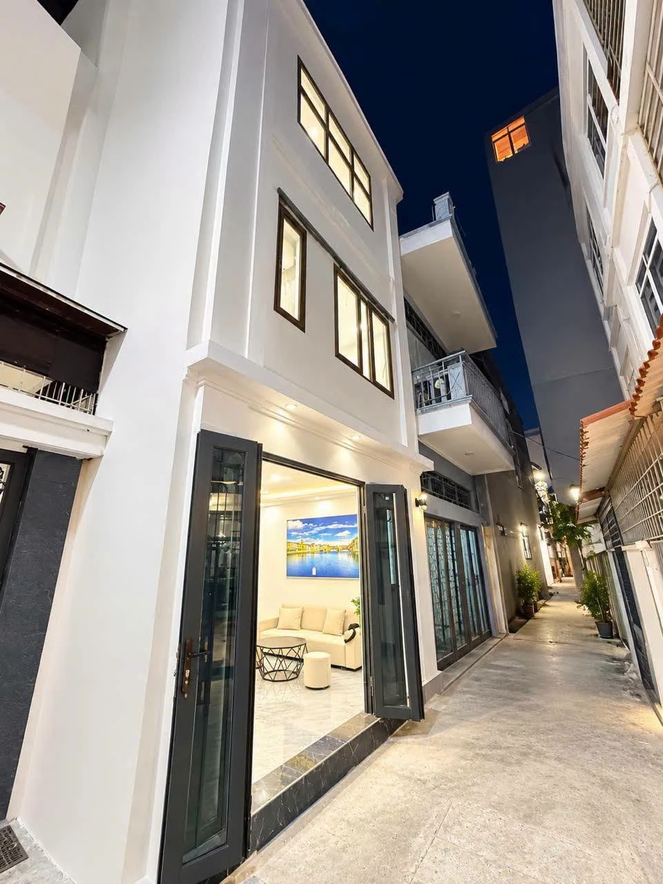 Bán nhà 3 tầng mới 30m² ngõ Vũ Chí Thắng, Quận 1 - Ảnh 1