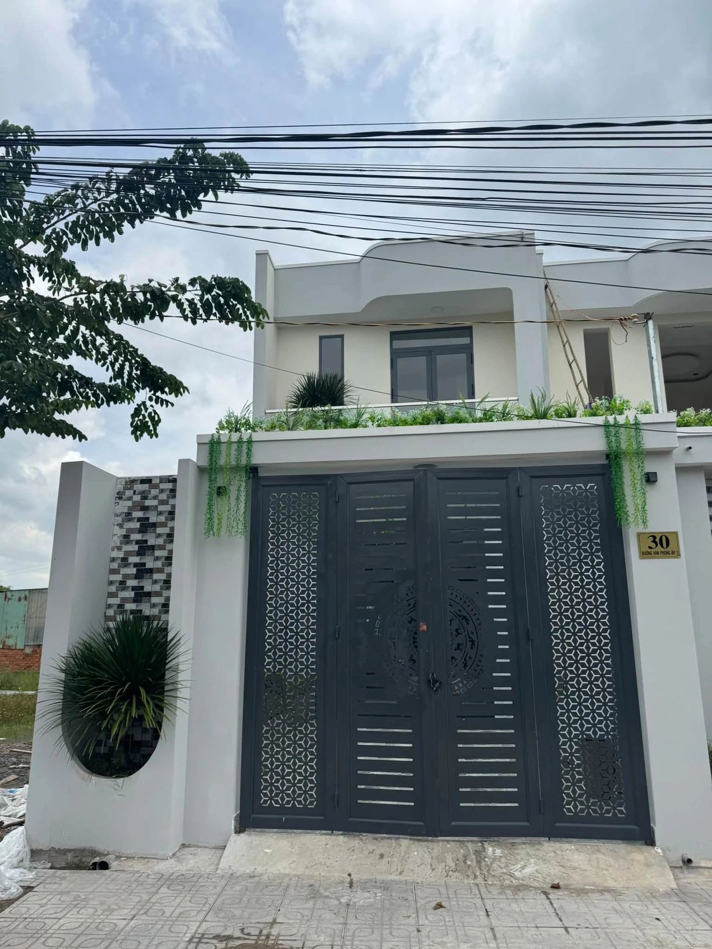 Bán nhà 3 phòng ngủ 140m² Bình Tân 2,55 tỷ - Ảnh 1