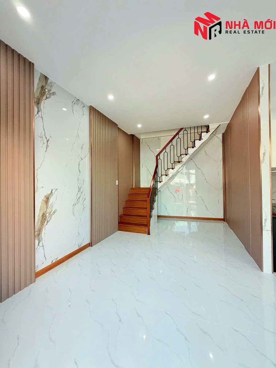 Bán villa mặt tiền ngang 10m, đất 60m2, gần vòng xoay Tượng Đài, Cà Mau - Ảnh thu nhỏ 4