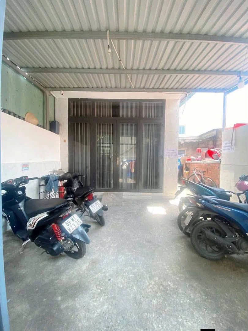 Bán dãy trọ 160m2 gần sân vận động Đông Hòa Dĩ An, đang cho thuê kín - Ảnh thu nhỏ 2
