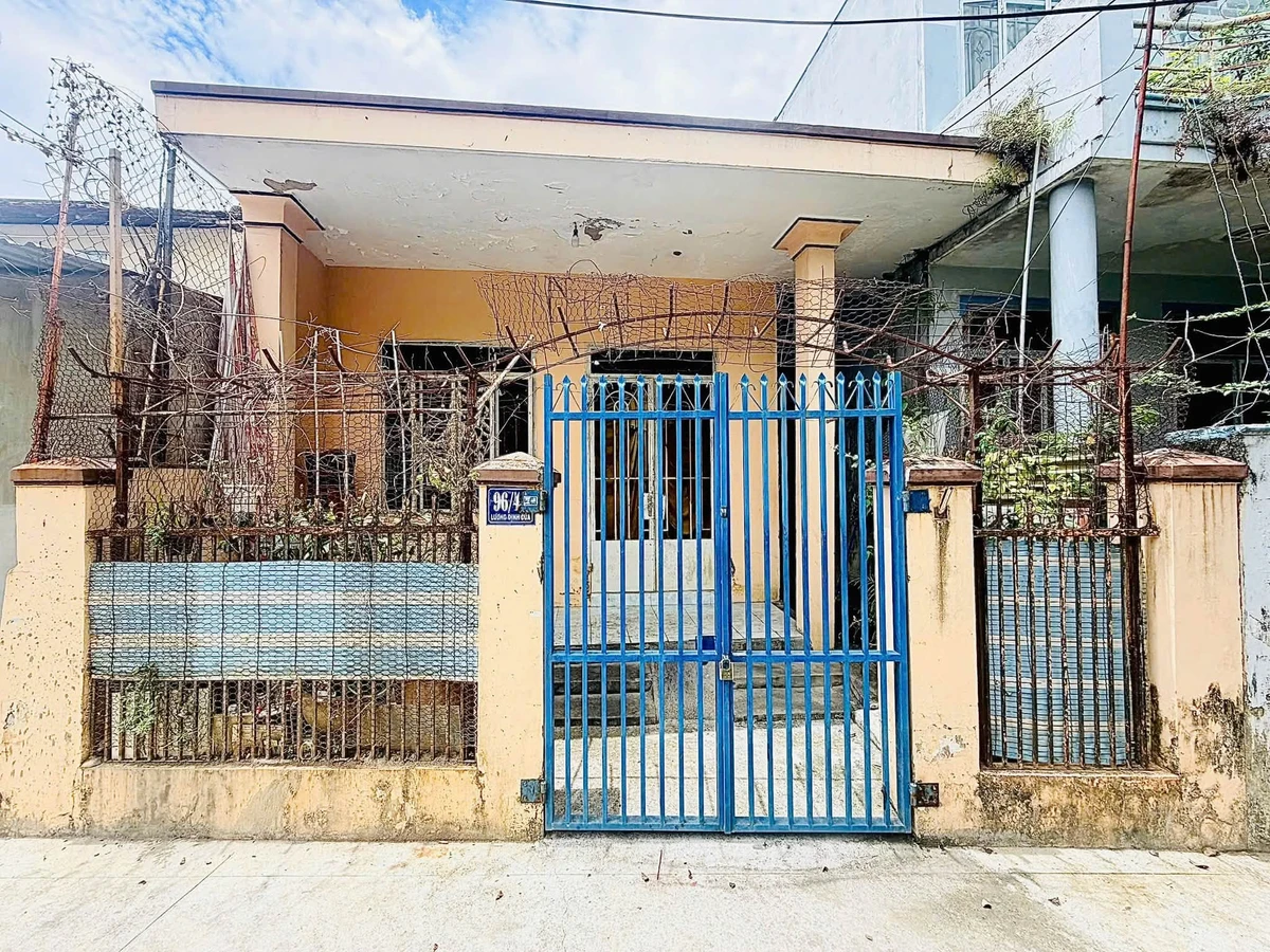 Bán đất kèm nhà cũ 59.8m² mặt tiền 5.6m Quận 12 - Ảnh 1