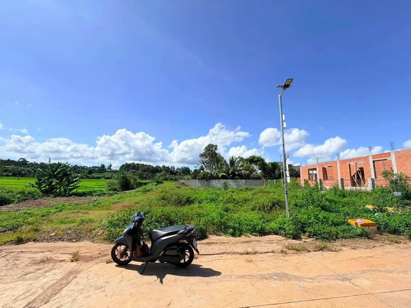 Bán lô đất 5x35m hẻm 200 Y Wang, gần Đại học Tây Nguyên, giá 1,55 tỷ