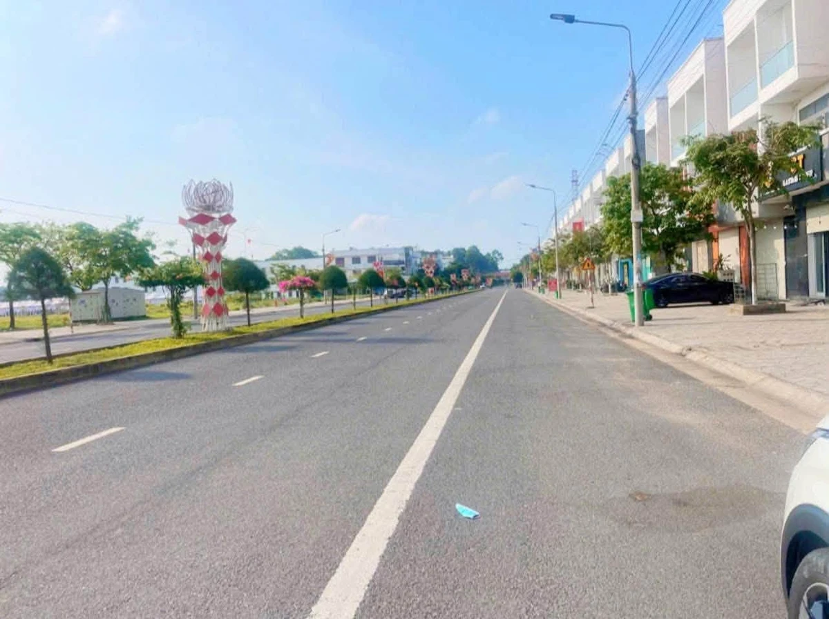 Bán nhà phố 100m2 mặt tiền kinh doanh Trảng Bom 6 tỷ - Ảnh thu nhỏ 3
