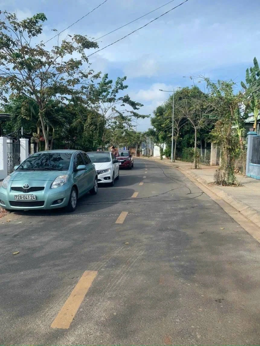 Bán biệt thự mặt tiền đường số 9 Long Phước, 279m2, giá 2,89 tỷ, TP Bà Rịa - Ảnh thu nhỏ 2