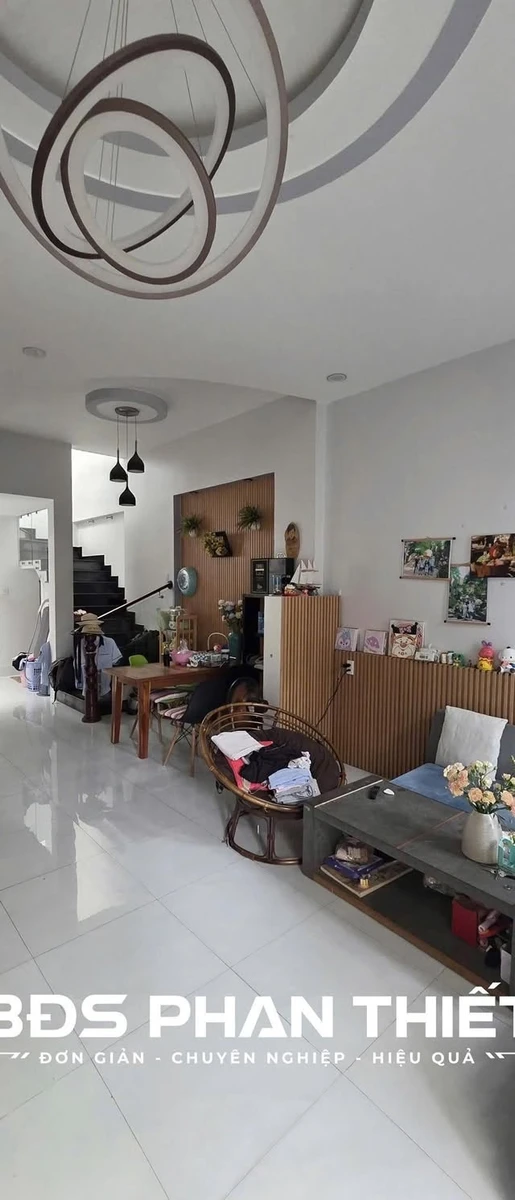 Bán nhà 1 trệt 1 lầu 90m² mặt tiền Nguyễn Văn Linh, Phan Thiết - Ảnh thu nhỏ 3