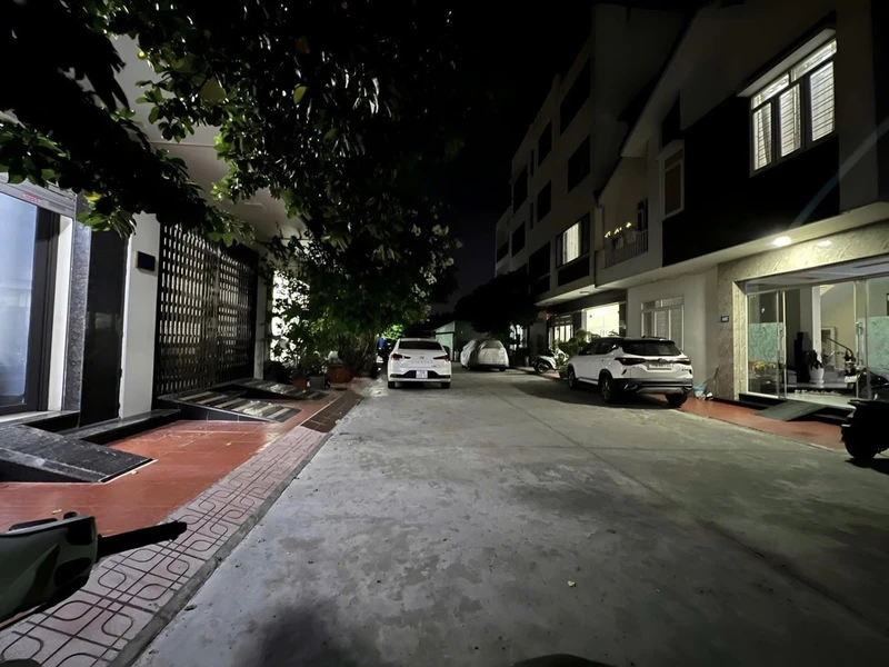 Bán nhà lô góc 3 mặt thoáng 58m2 5 tầng, gara ô tô, giá 6,2 tỷ tại Hải Phòng