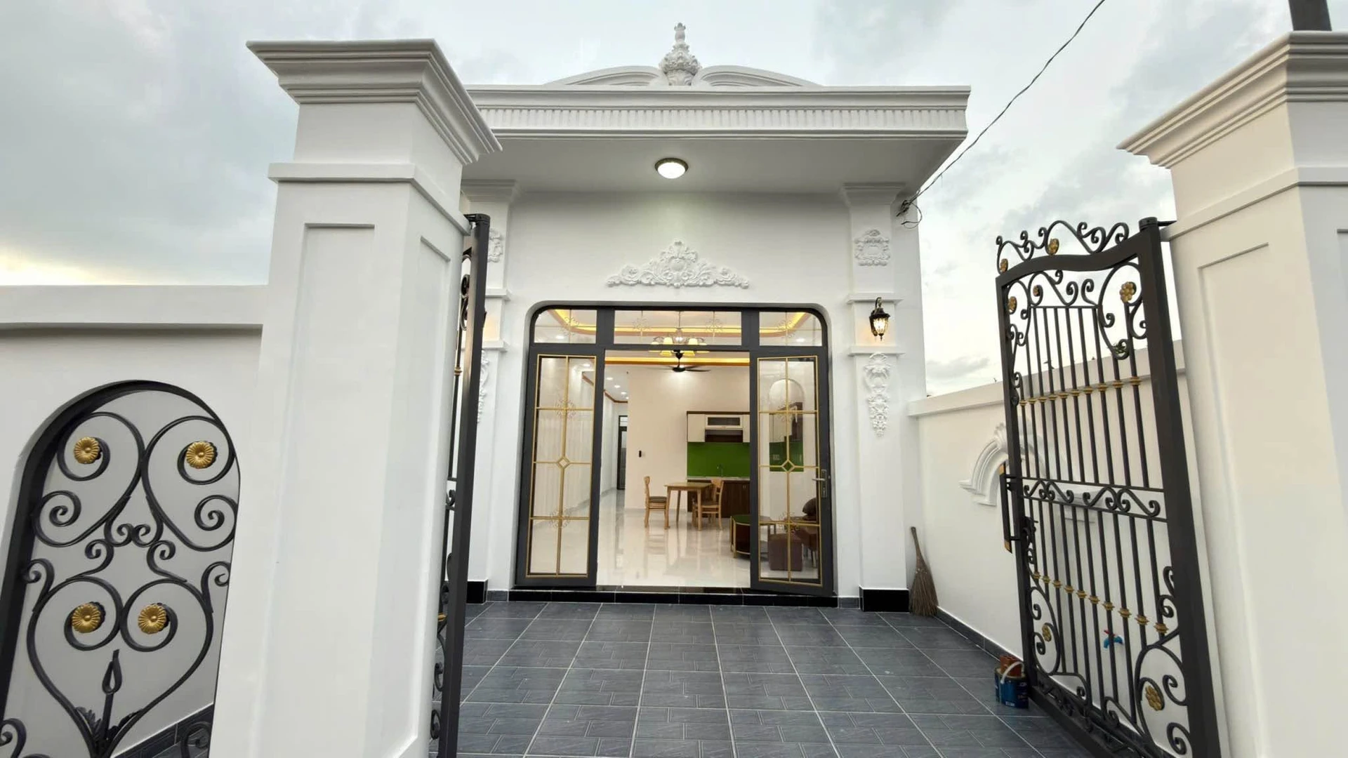 Bán nhà cấp 4 tân cổ điển 100m² 2PN Phước Lý, Tây Ninh - Ảnh 1