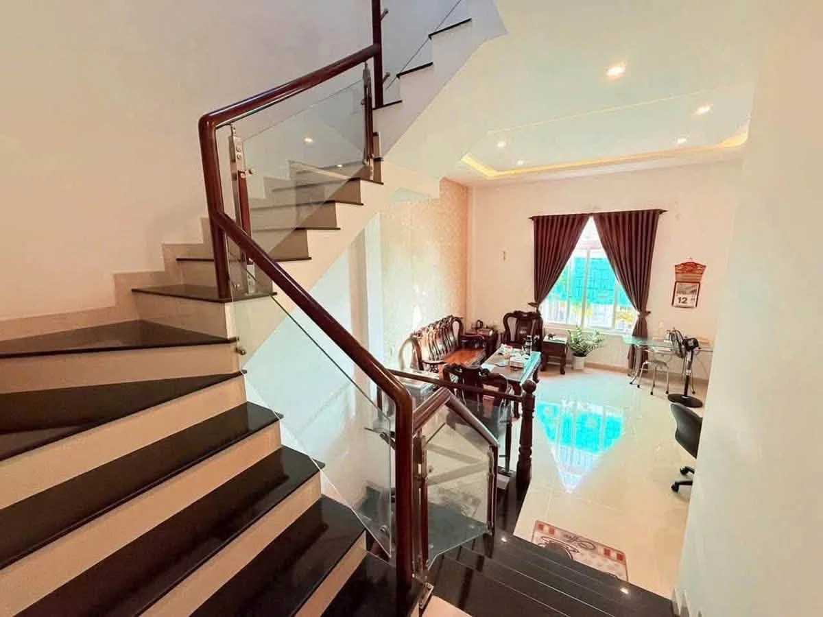 Bán nhà mặt tiền 75m² 4PN 5WC Vũng Tàu 8.6 tỷ - Ảnh thu nhỏ 4