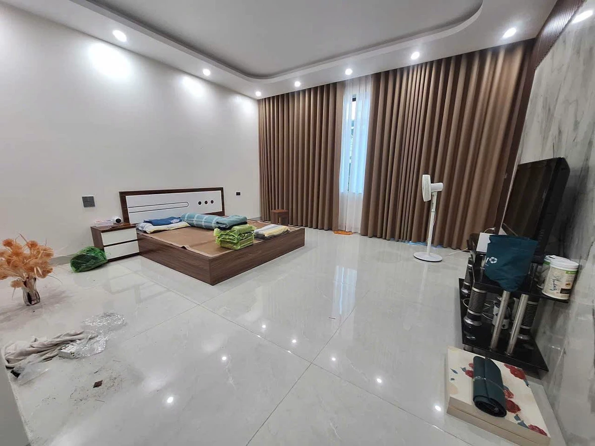 Bán nhà 3 tầng 120m² mặt tiền 5m, Quận 12 - Ảnh thu nhỏ 4