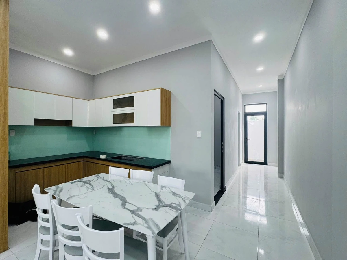 Bán nhà trệt lầu 3PN, 100m² tại Bến Cát, giá 2 tỷ 560 triệu - Ảnh thu nhỏ 3