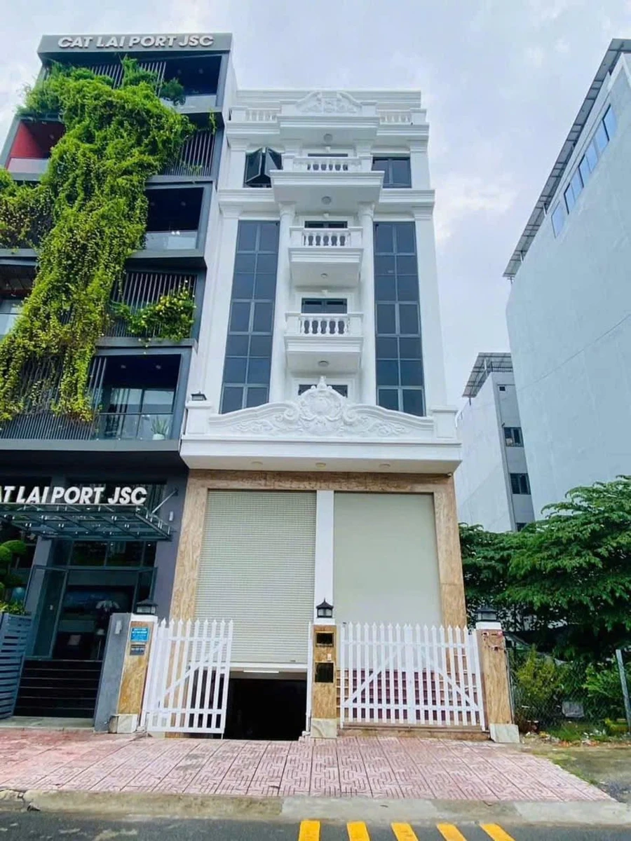 Bán tòa nhà 8x20m, 888m², dòng tiền 125 triệu/tháng, Thủ Đức 80 tỷ - Ảnh 1