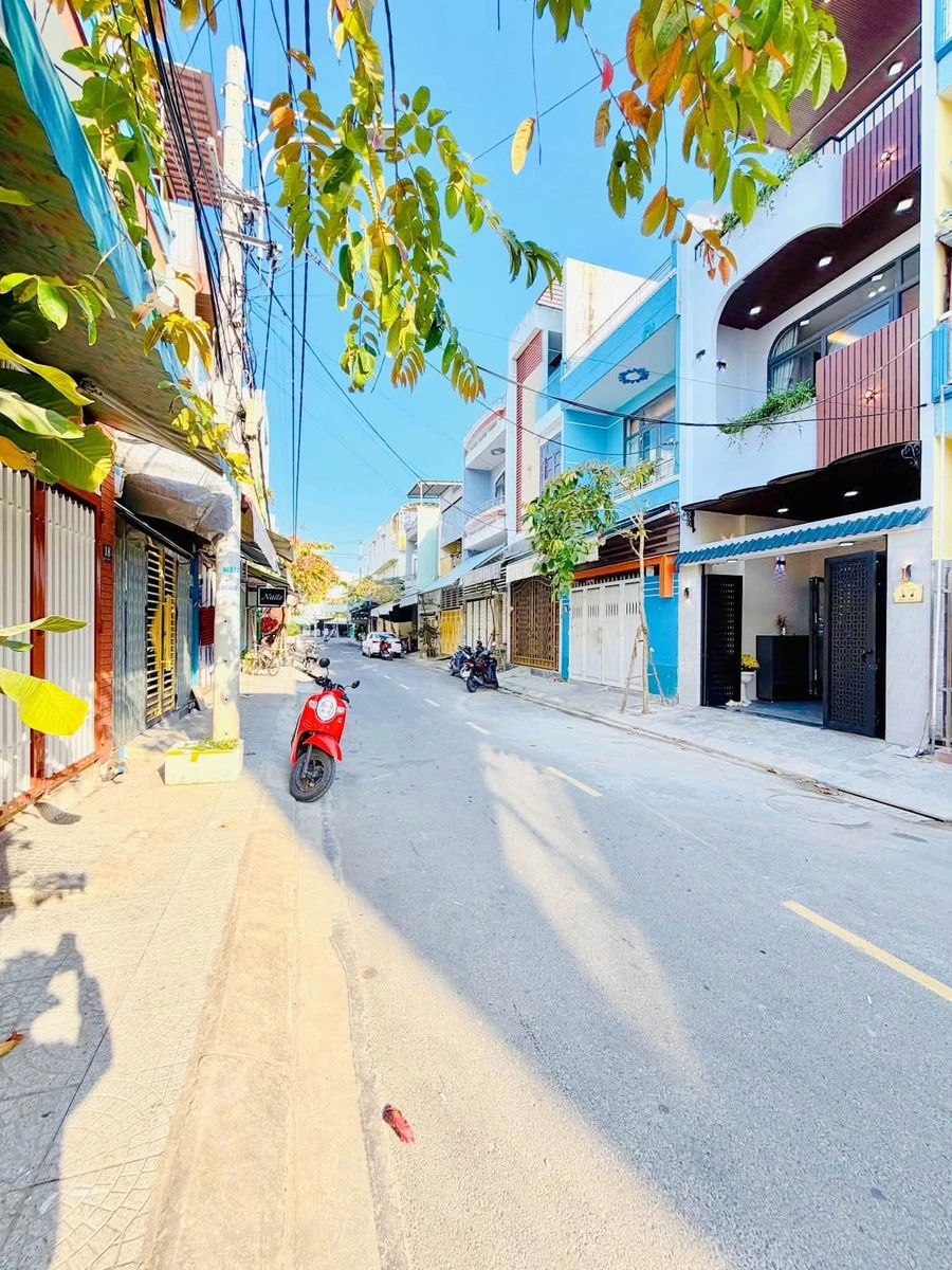 Bán nhà mặt tiền đường Bàu Làng 2, 68m2, 3 tầng 3PN 4WC full nội thất, giá 9,5 tỷ - Ảnh thu nhỏ 3
