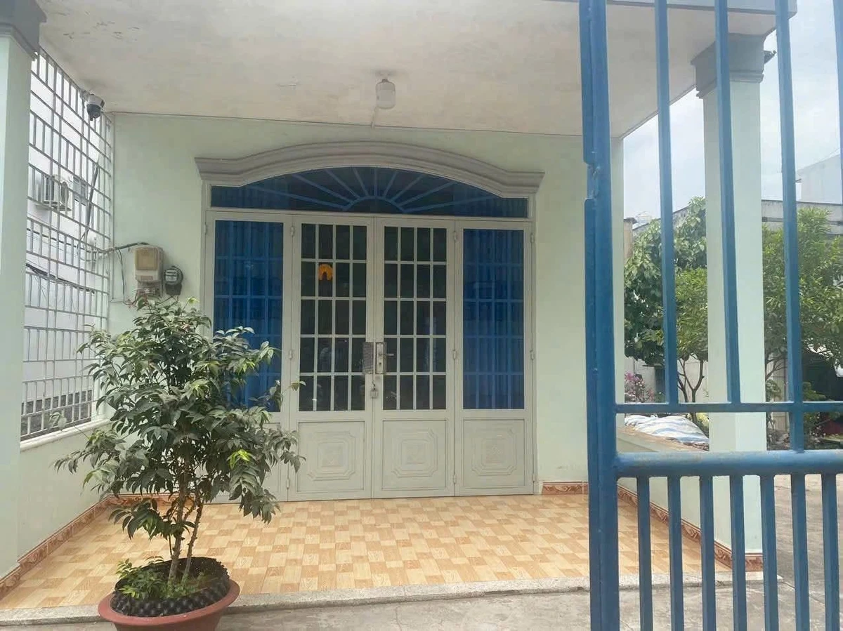 Nhà cấp 4 lô góc 2 mặt tiền 67.5m² giá 3.4 tỷ Bình Tân - Ảnh 1