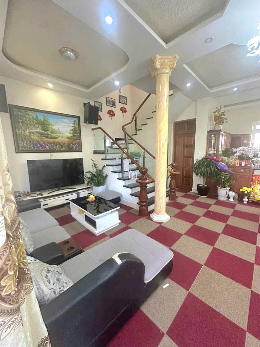 Bán biệt thự Đà Lạt 200m² 7PN giá 12 tỷ - Ảnh thu nhỏ 3