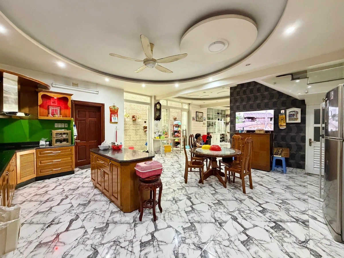 Bán nhà phố mặt tiền Nguyễn Bỉnh Khiêm 158m2, 5 tầng, thang máy - Ảnh 1