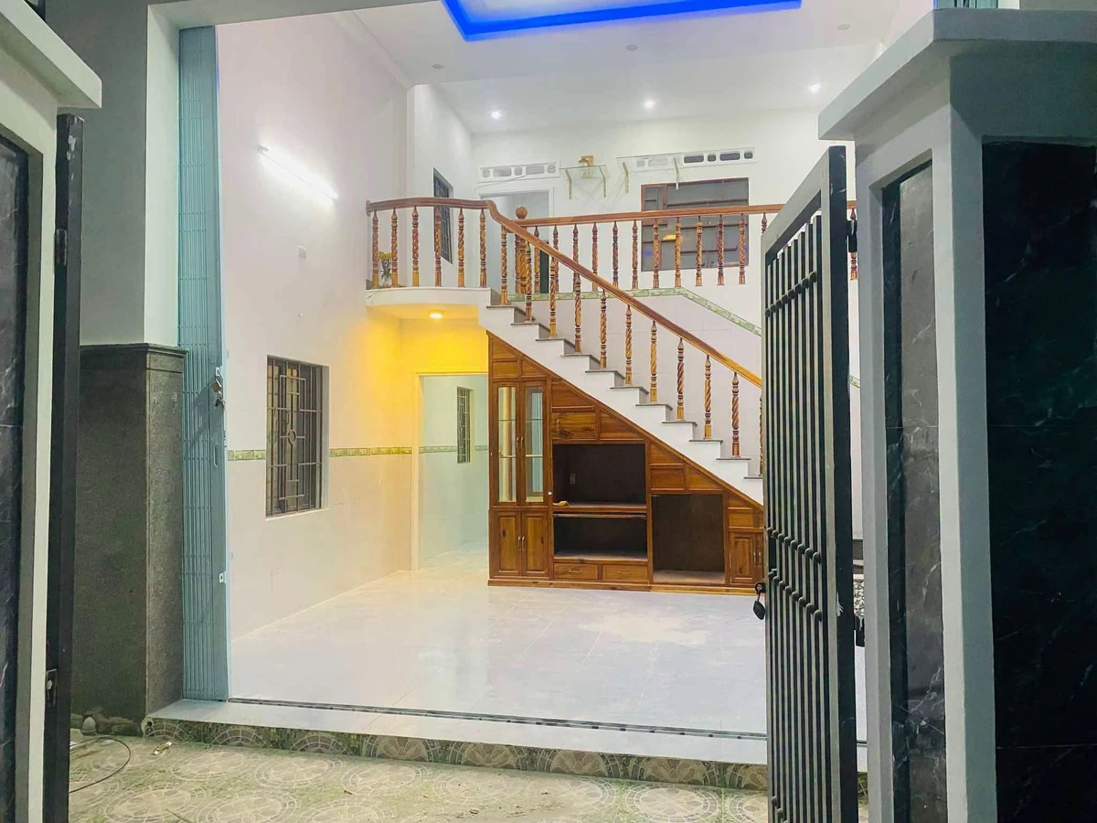 Bán nhà hẻm 70m2, 2PN 2WC, Hoàng Văn Thụ, Quy Nhơn, 2.4 tỷ - Ảnh 1