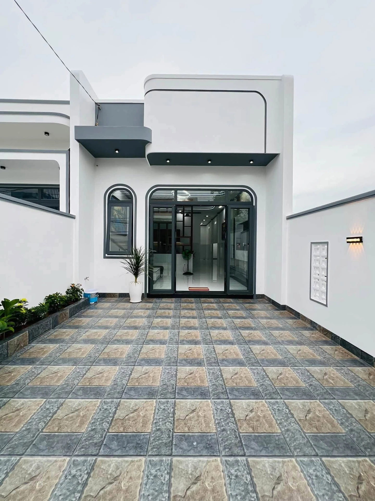 Bán nhà mới 105m2, 2PN, Bình Tân, 1 tỷ 680 triệu - Ảnh 1