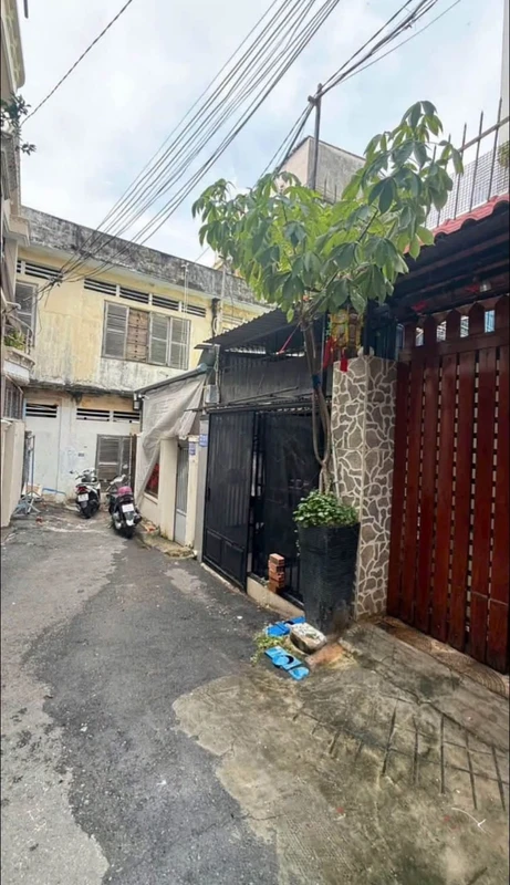Bán đất 57m2 có nhà cấp 4 hẻm 139 Phan Chu Trinh, gần biển Bãi Sau, Vũng Tàu