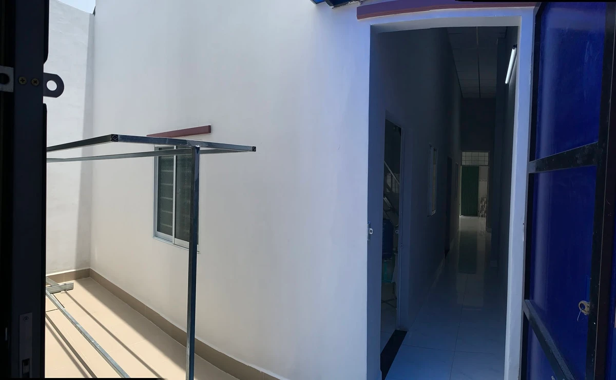 Bán nhà mặt tiền 100m2, 5 phòng ở Thủ Thừa, Long An, 2.7 tỷ - Ảnh thu nhỏ 5