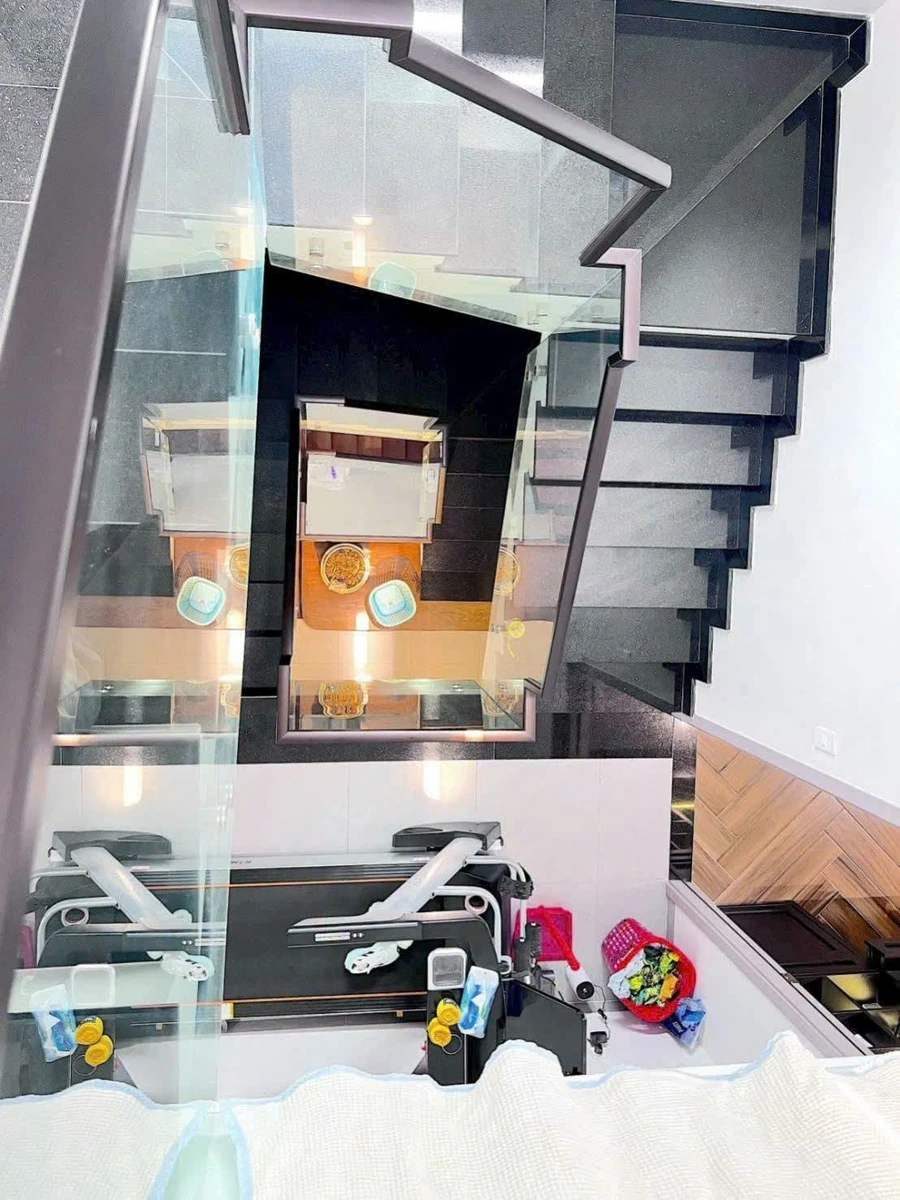 Bán nhà phố Phú Nhuận 71m², 5PN, 13.8 tỷ, gần sân bay - Ảnh thu nhỏ 2