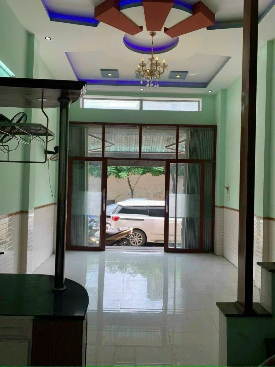 Bán nhà mặt tiền Phan Chu Trinh 42m² 3 PN, giá 4 tỷ - Ảnh 1