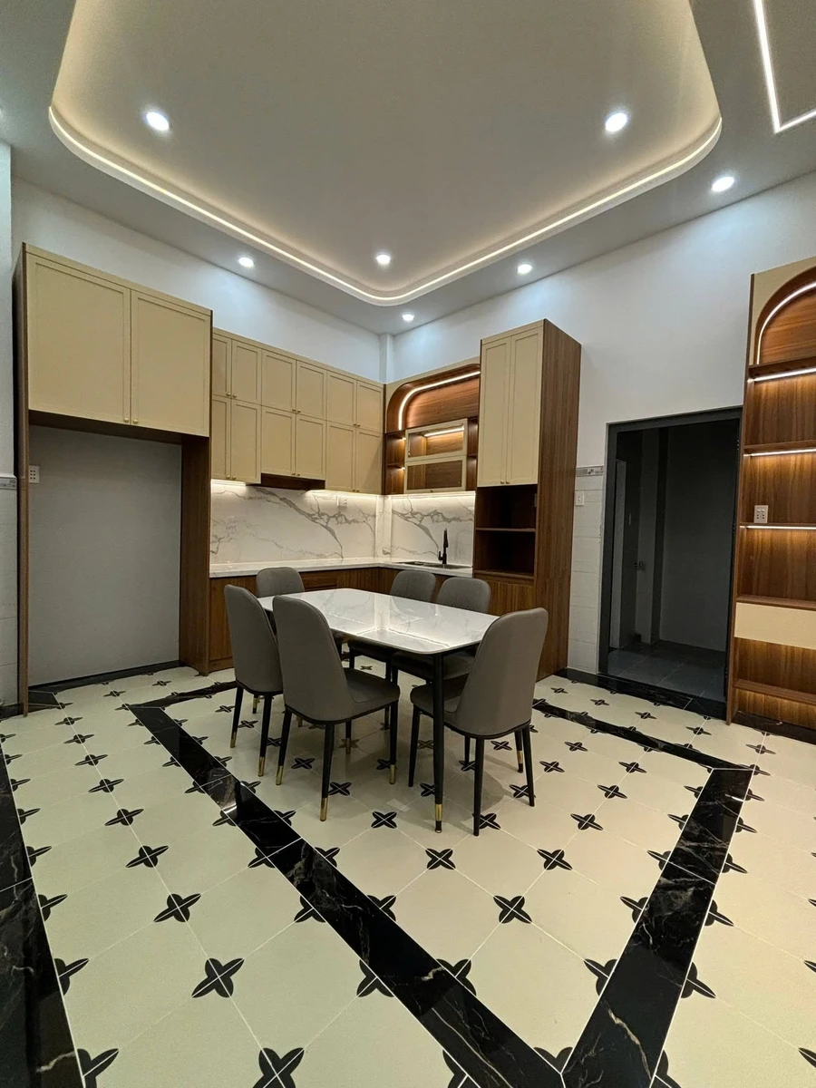Bán nhà 100m² 4 phòng ngủ gần chợ Bình Chánh 4,3 tỷ - Ảnh thu nhỏ 4