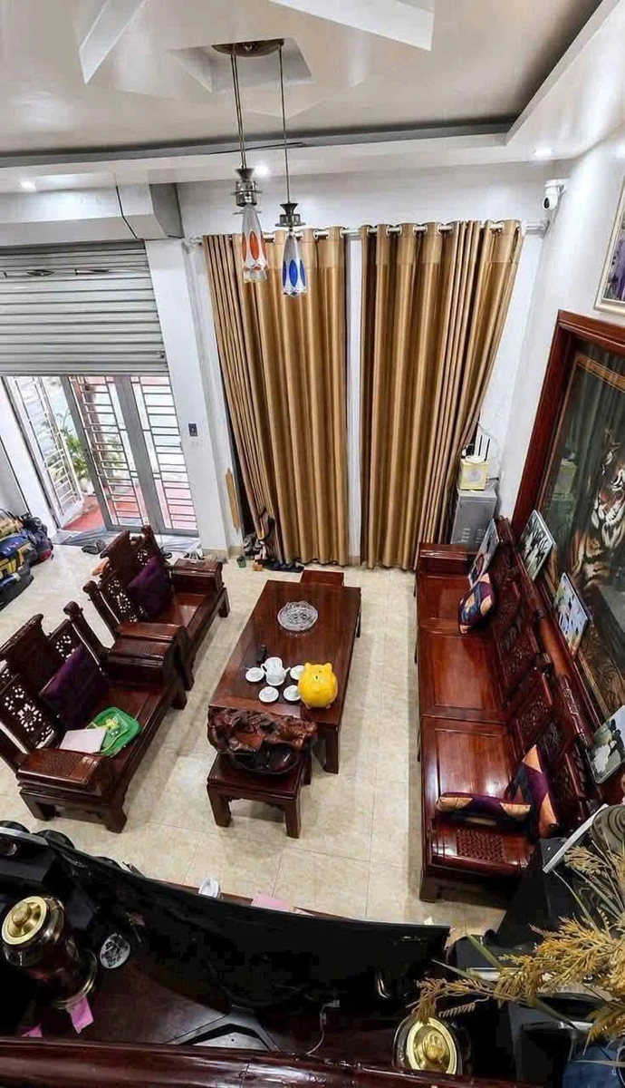 Bán nhà 3 tầng 90m2 đường Hải Thượng Lãn Ông, Quận 5, giá 9 tỷ 560m2 - Ảnh 1