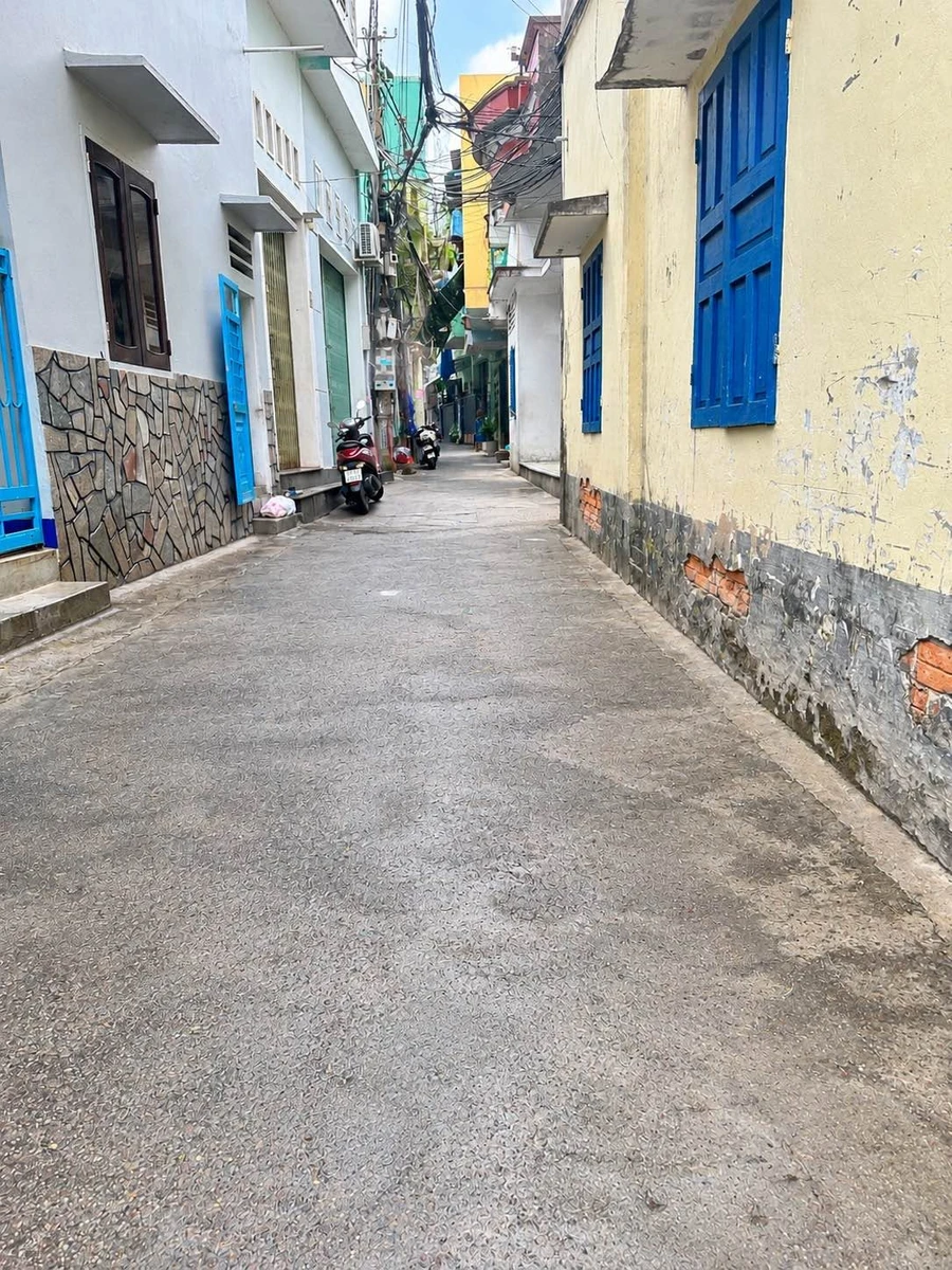 Bán nhà hẻm 35m2, 2 phòng ngủ, Trần Hưng Đạo, giá 1 tỷ 4 - Ảnh 1
