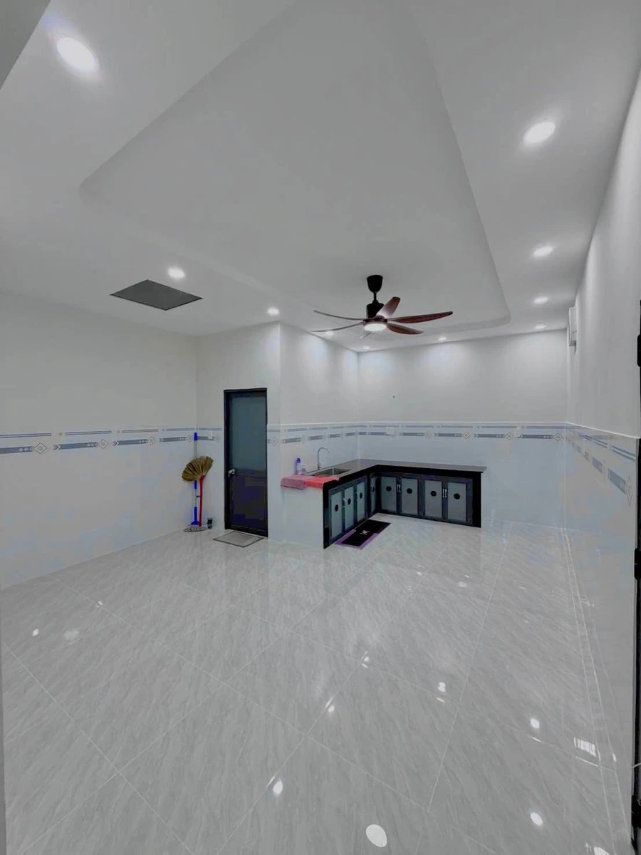 Bán nhà 2 phòng ngủ 75m2 Tân Phong Thủ Đức 4.2 tỷ - Ảnh thu nhỏ 5