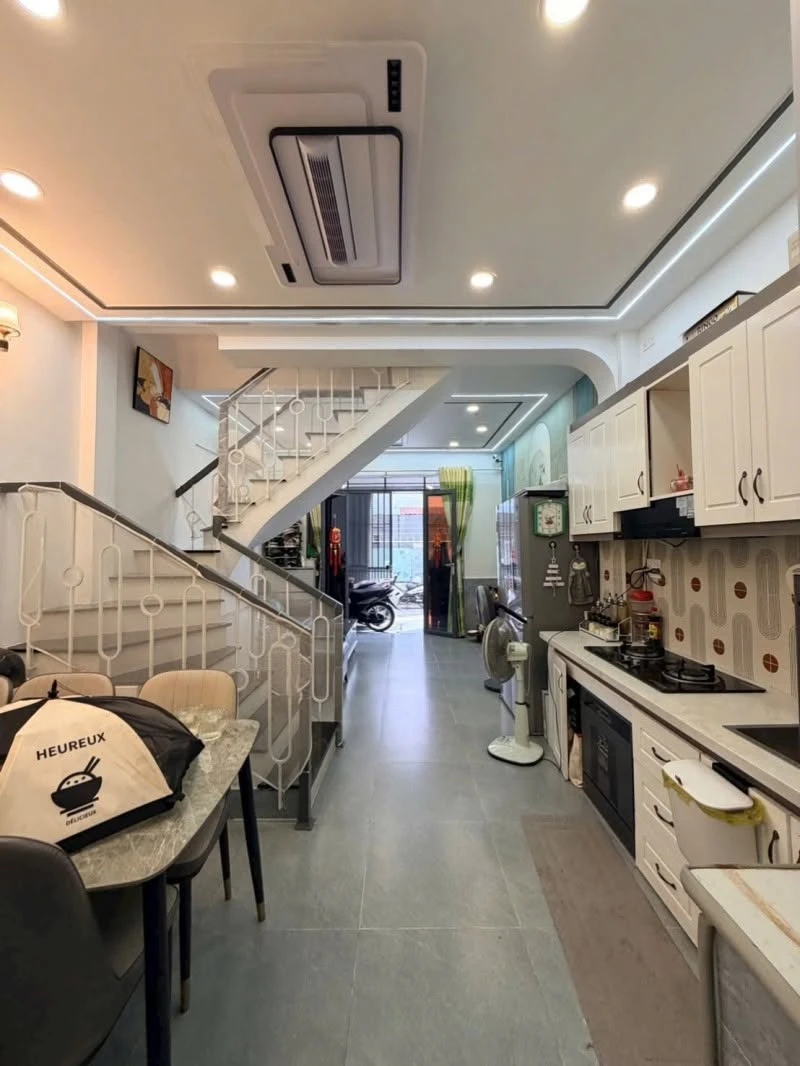 Bán nhà 3 tầng 56m2 hẻm xe hơi Thạnh Lộc 19, Quận 12, giá 4,6 tỷ - Ảnh thu nhỏ 2