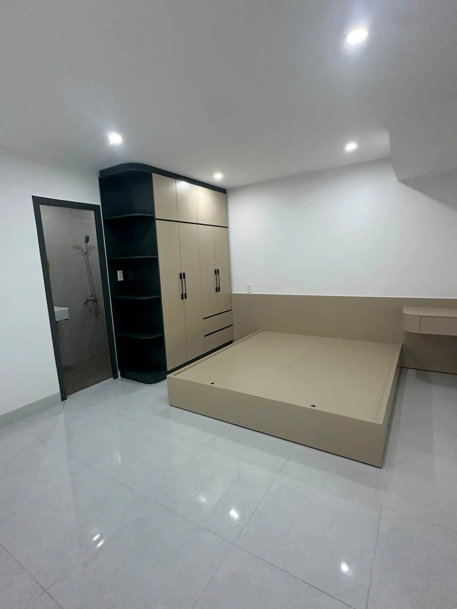 Bán nhà 90m² 3PN hẻm Nguyễn Công Trứ 3 tỷ 550 triệu - Ảnh thu nhỏ 2