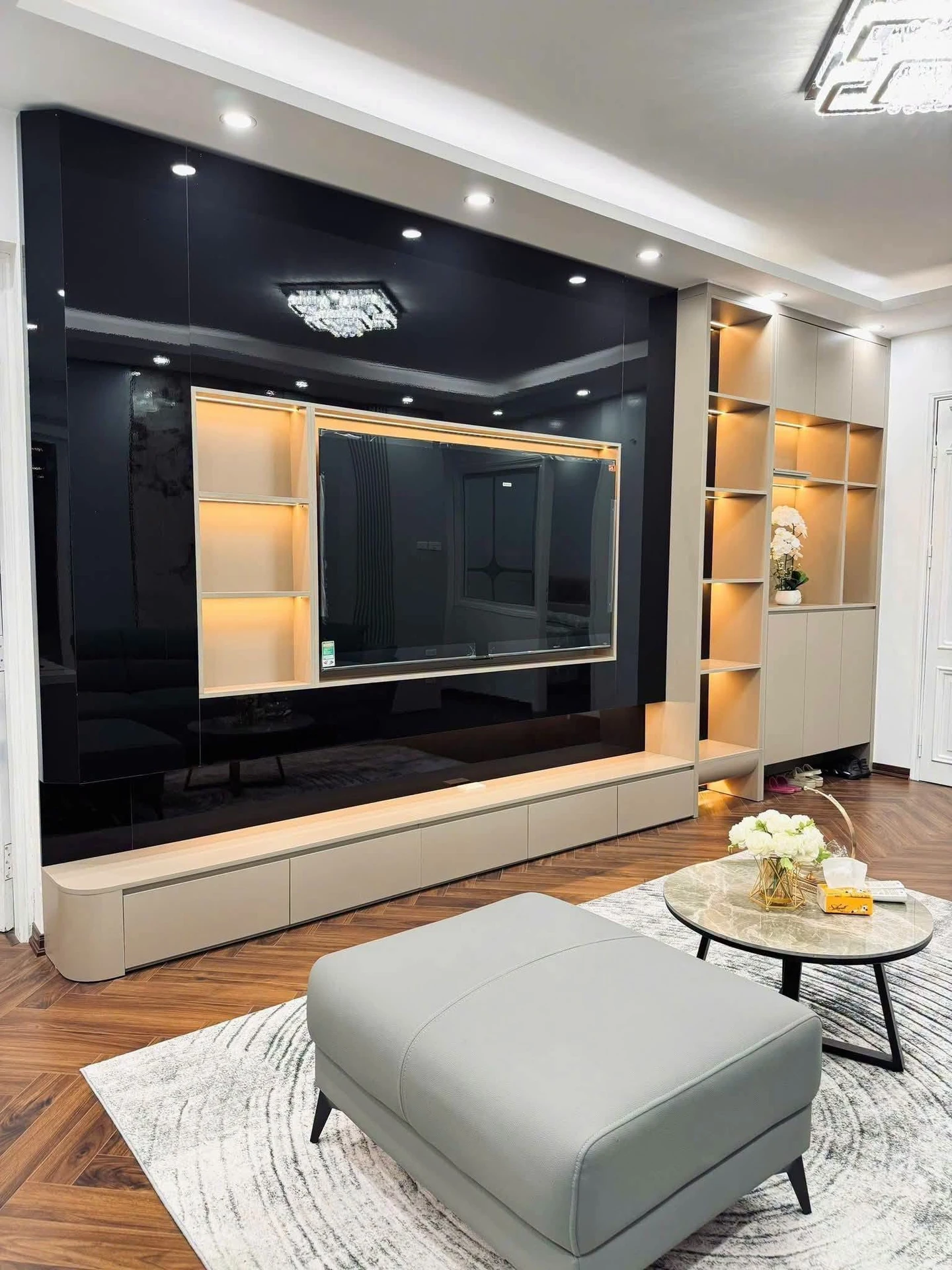 Bán chung cư 3PN 107m² 7.99 tỷ Lê Văn Lương - Ảnh 1
