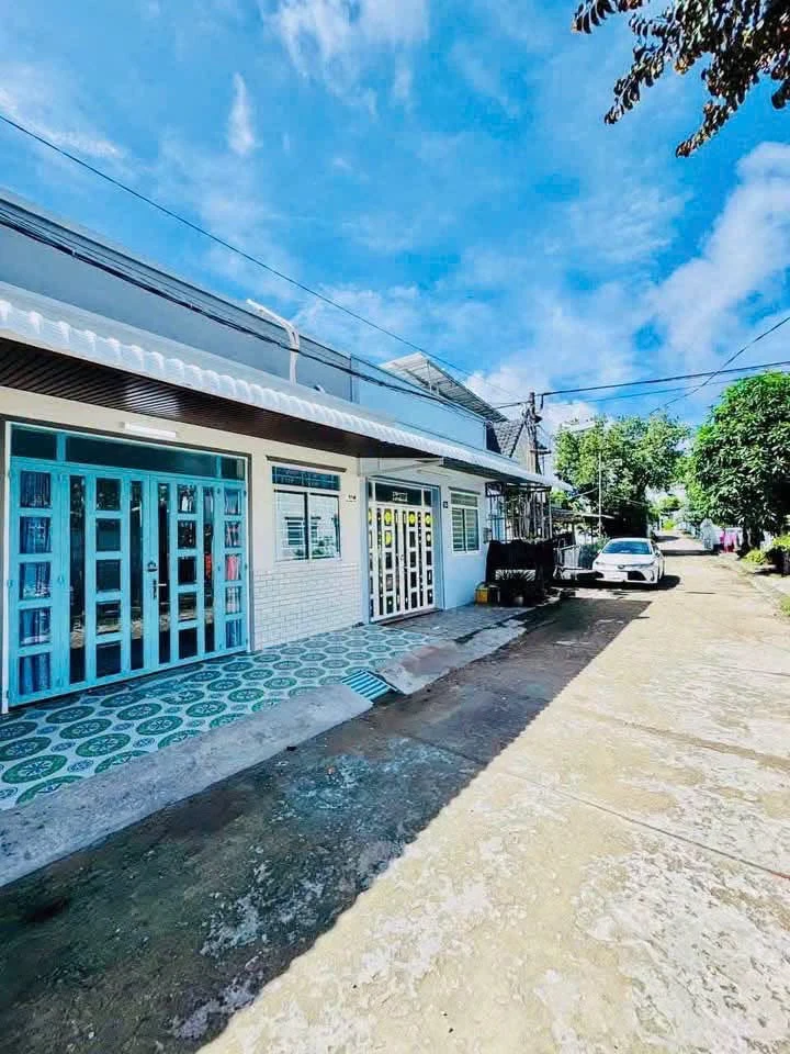 Bán nhà 81.9m² 2PN 2WC Huỳnh Tấn Phát Rạch Giá An Giang - Ảnh 1