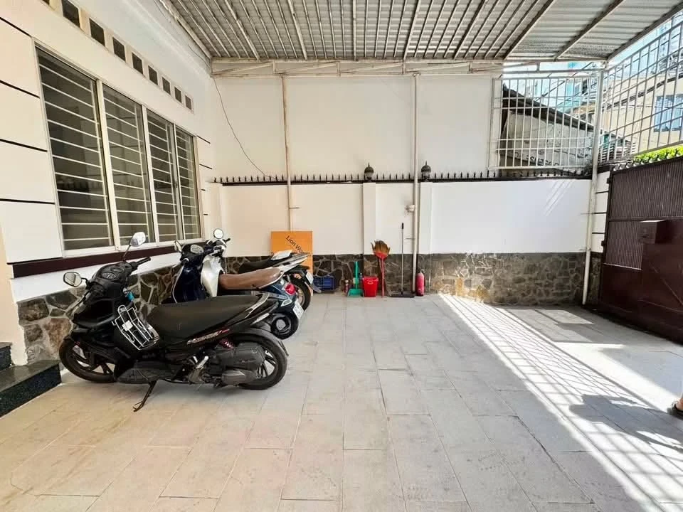 Bán nhà 4 tầng 115m2 (6,6x17,5) hẻm xe hơi khu Cityland Dương Quảng Hàm, Gò Vấp - Ảnh 1