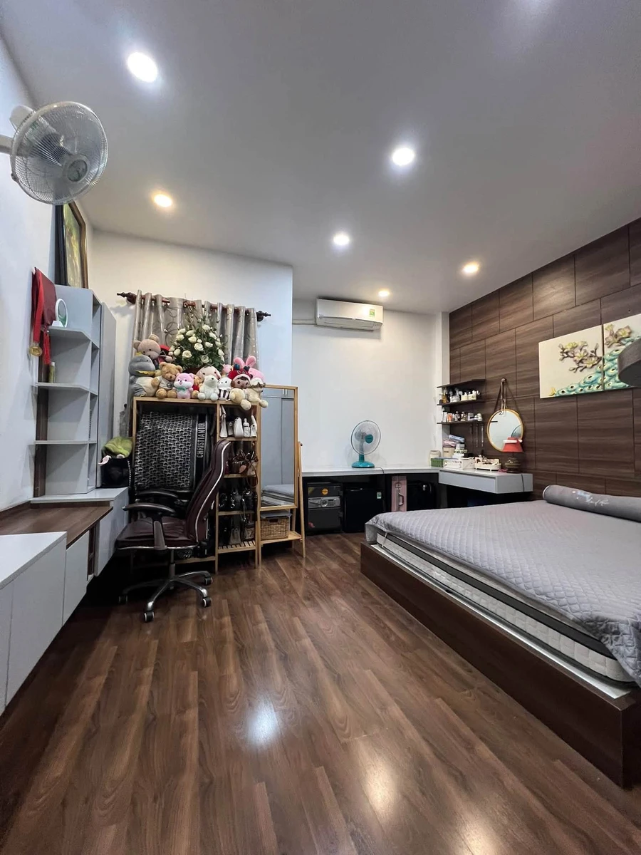 Bán nhà 3 tầng 4PN đường số 6, Bình Tân, 4.5x17, giá hơn 5 tỷ - Ảnh 1