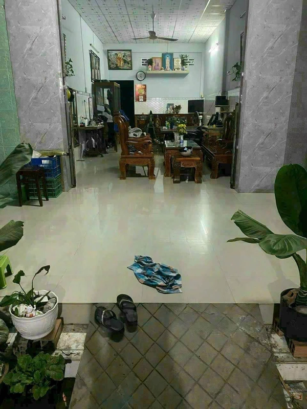 Bán nhà mặt tiền Quốc Lộ 1 Tân An 2PN 180.5m² 3.2 tỷ