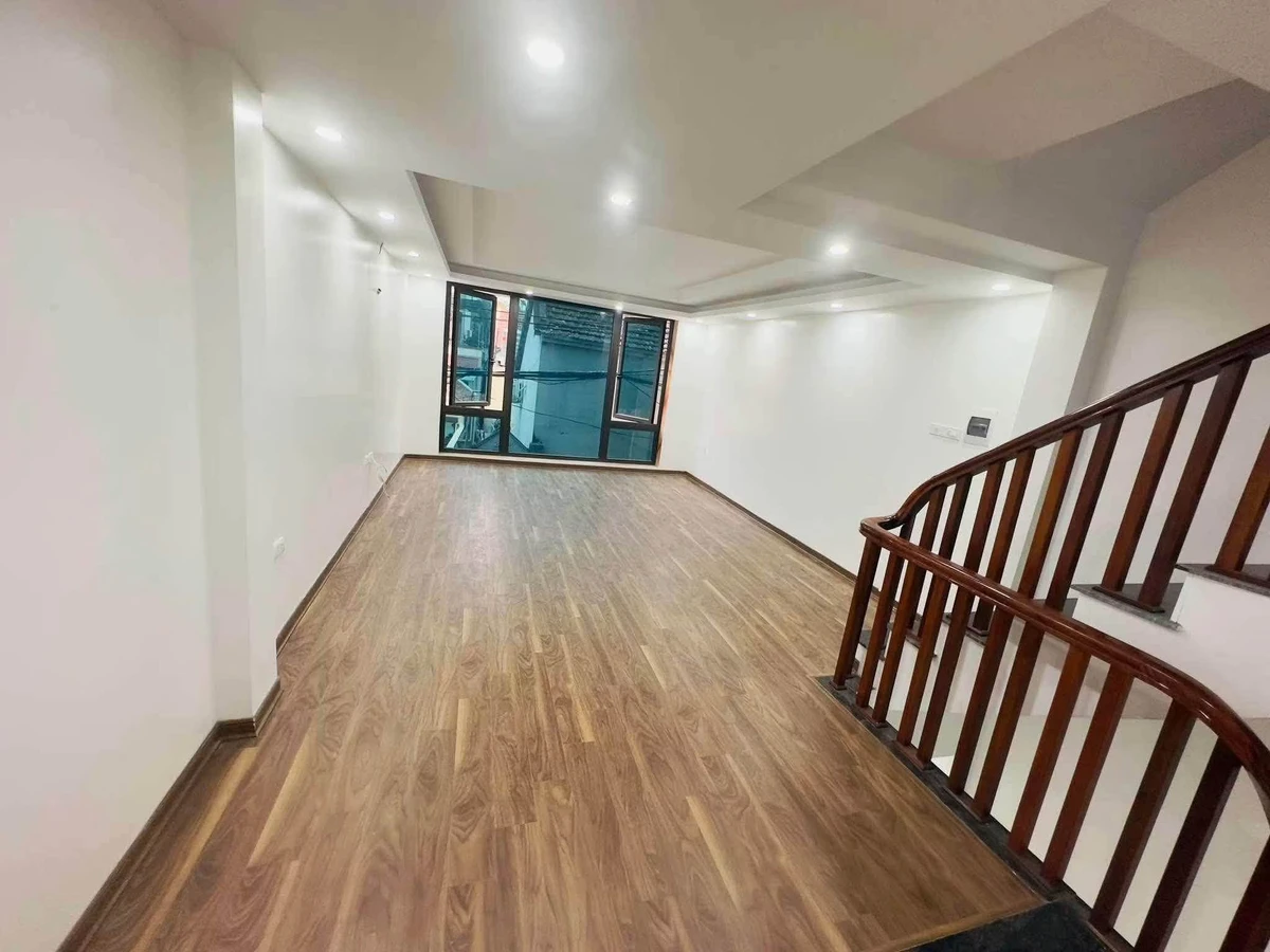 Bán nhà 6 tầng 35m2 Đông La Hoài Đức 5 tỷ - Ảnh thu nhỏ 4