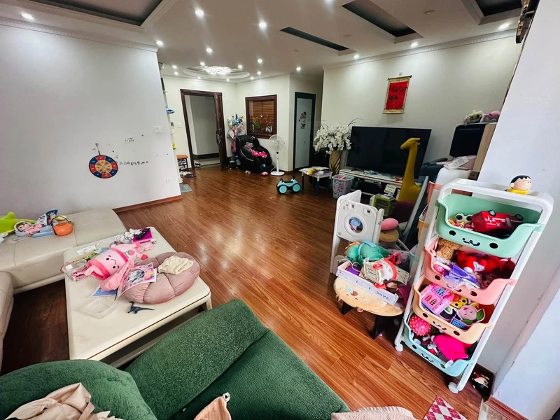Bán chung cư 3PN 145m² Mễ Trì Hạ 8 tỷ