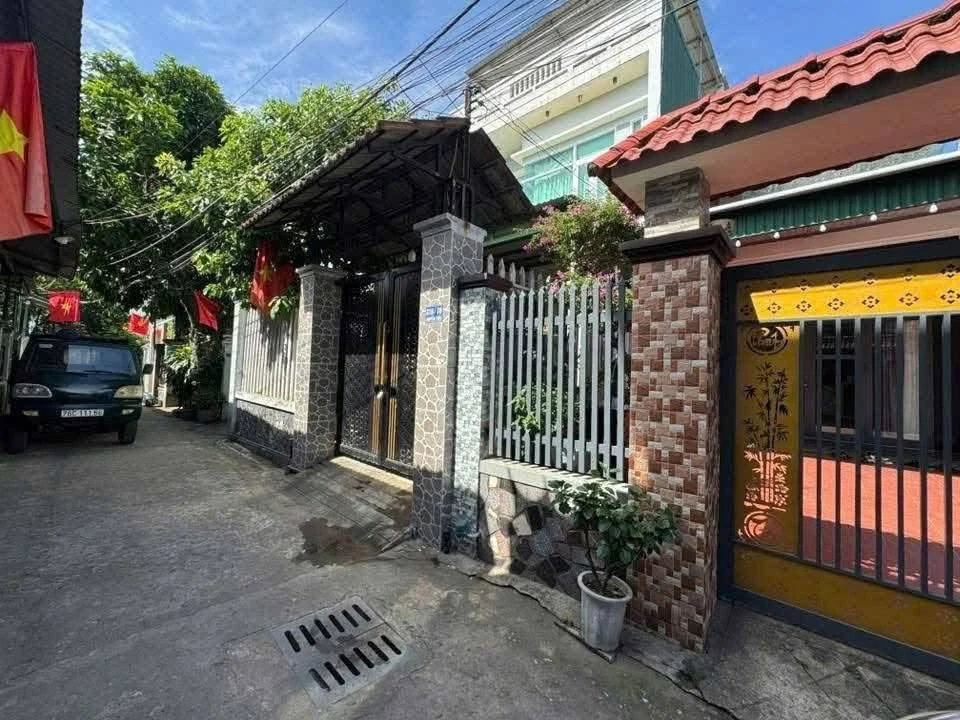 Bán nhà hẻm Nguyễn Trãi 92m², 2 phòng ngủ, 1,7 tỷ - Ảnh 1