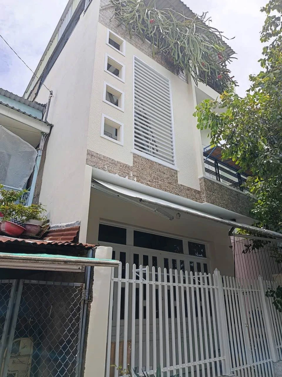 Bán nhà 2PN trung tâm Mỹ Bình, 49m², 2 tỷ - Ảnh 1