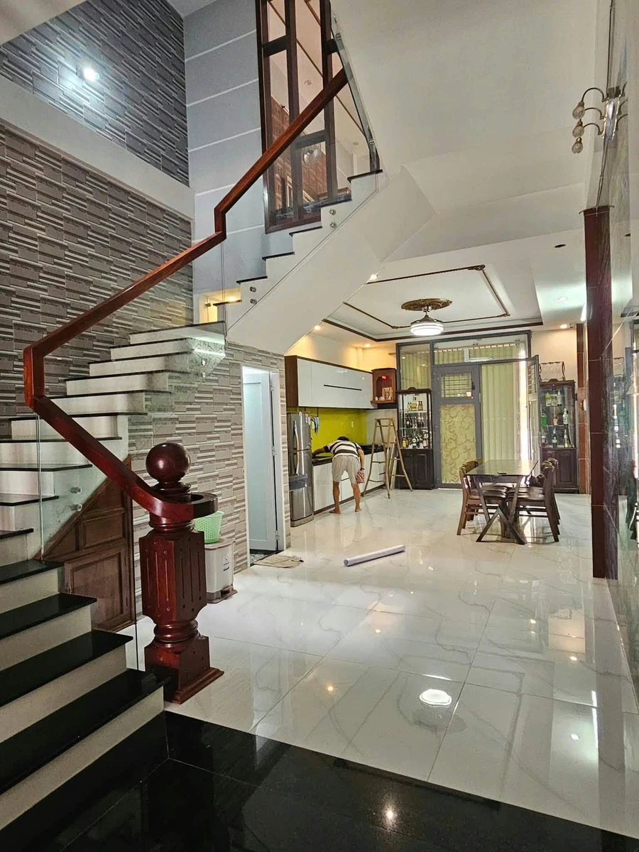 Bán nhà mặt tiền 4 tầng 65,7m² Quang Trung Quy Nhơn 8 tỷ - Ảnh thu nhỏ 3