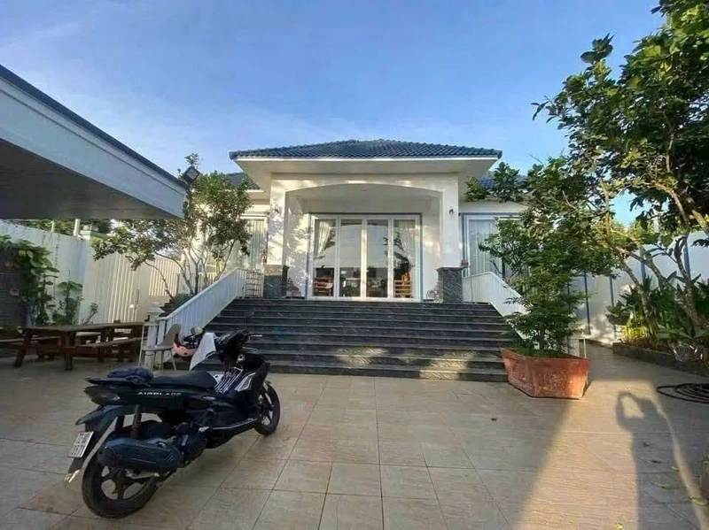 Bán biệt thự mái Nhật 360m² mặt tiền Hòa Long Bà Rịa