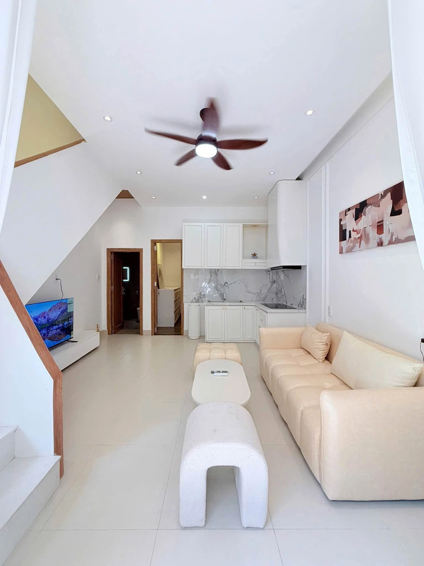Bán nhà 3 tầng 35m² Quận 1 - Ảnh 1